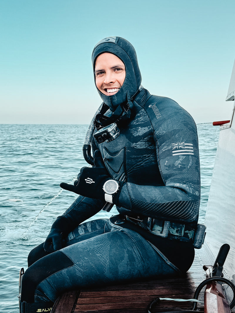 Load image into Gallery viewer, Men&#39;s Tropicam Black 7.5mm Wetsuit

