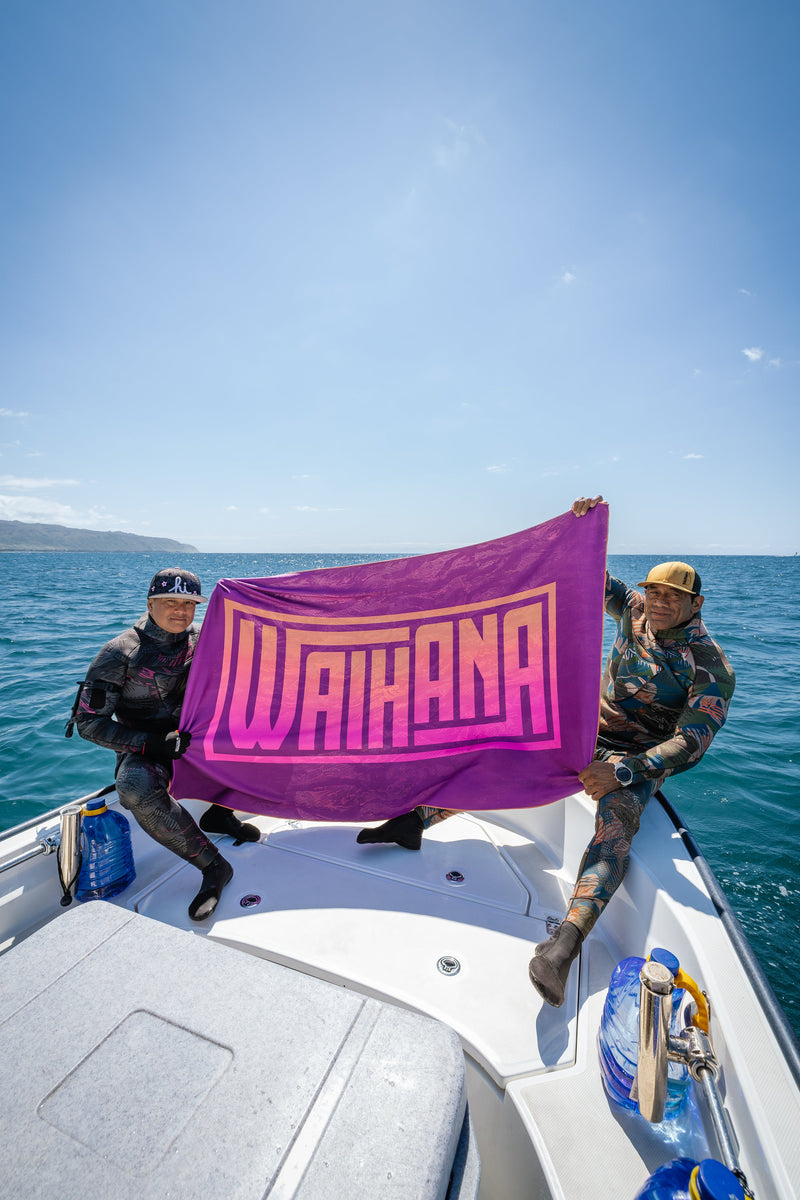Load image into Gallery viewer, HydroTech Tropicam Towel
