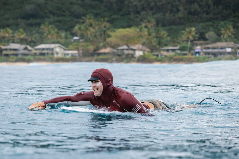 Load image into Gallery viewer, Maroon Carvico Hooded Surf Rash Guard
