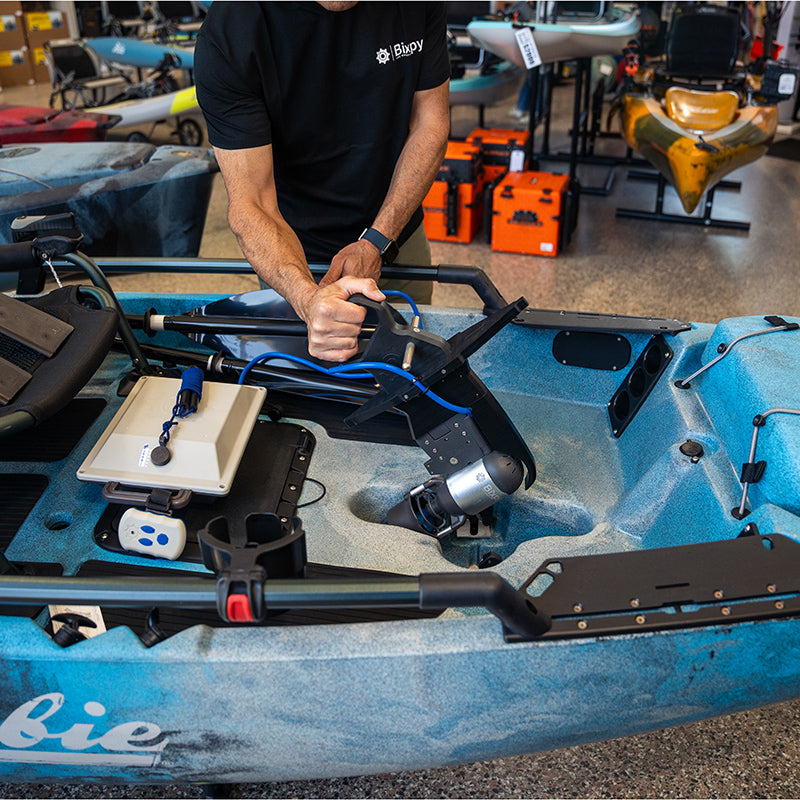 Load image into Gallery viewer, Mirage Fin Type Pedal Drive Adapter
