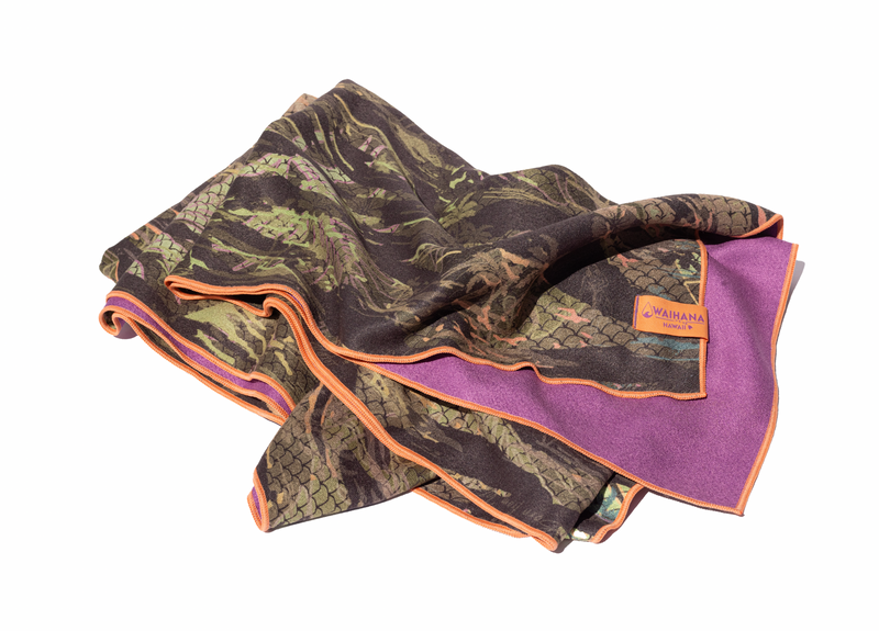 Load image into Gallery viewer, HydroTech Tropicam Towel
