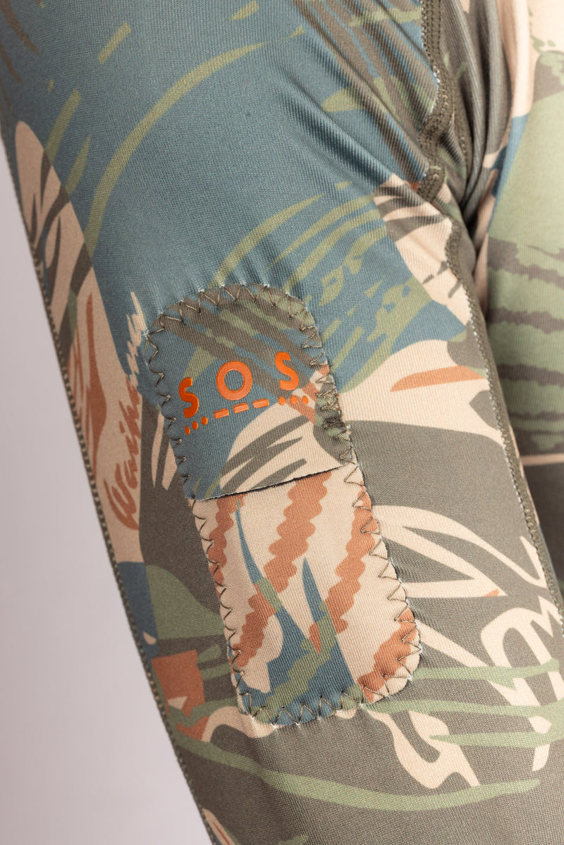 Load image into Gallery viewer, Hawaiian Brushstroke Hooded Spearfishing Rashguard
