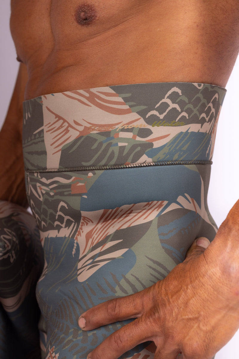 Load image into Gallery viewer, Men’s Hawaiian Brushstroke Spearfishing 3.5mm Wetsuit
