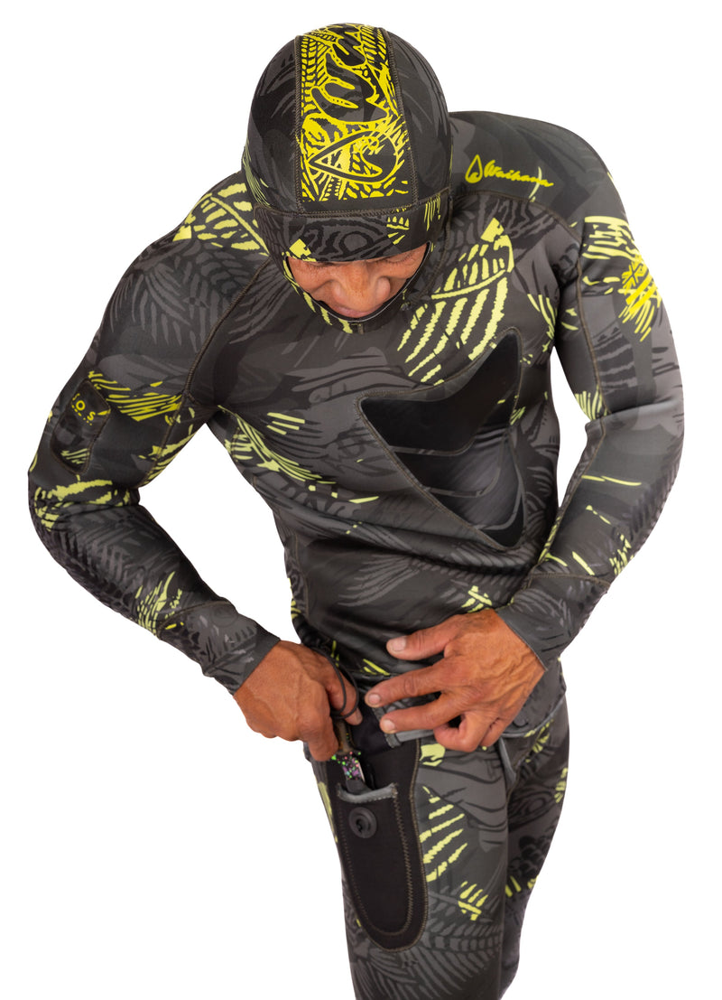 Load image into Gallery viewer, Men’s Lime Fishbone Spearfishing 3.5mm Wetsuit
