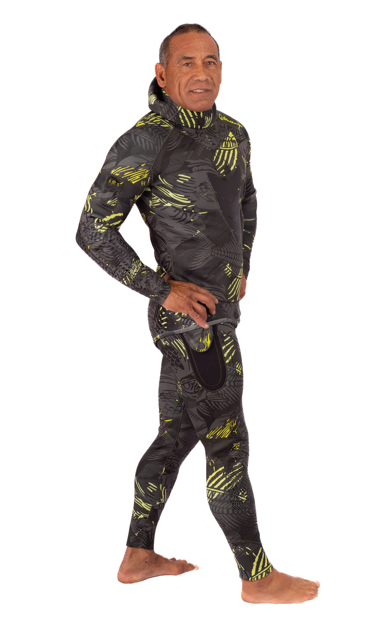 Load image into Gallery viewer, Men’s Lime Fishbone Spearfishing 3.5mm Wetsuit
