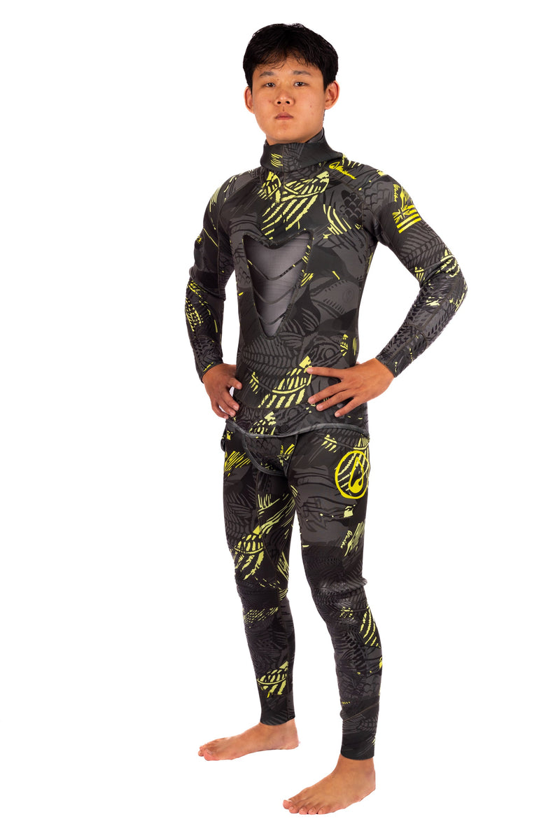 Load image into Gallery viewer, Men’s Lime Fishbone Spearfishing 3.5mm Wetsuit
