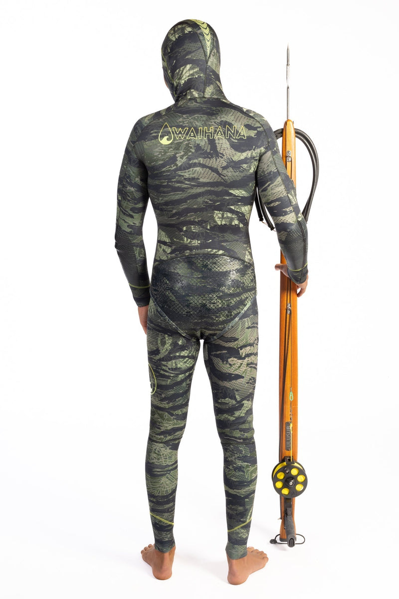 Load image into Gallery viewer, Men’s Tropicam Spearfishing 1.5mm wetsuit
