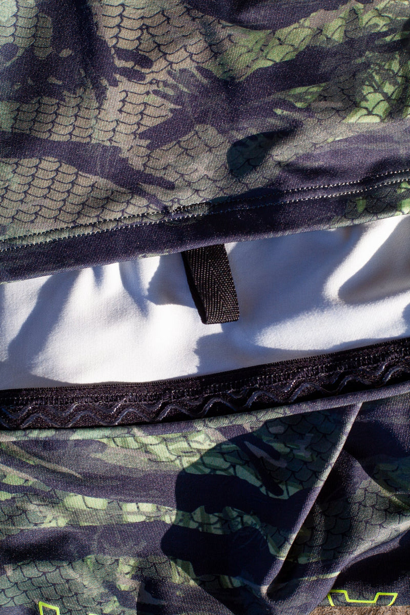 Load image into Gallery viewer, Tropicam Hooded Spearfishing Rashguard
