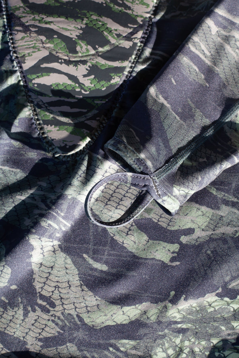 Load image into Gallery viewer, Tropicam Hooded Spearfishing Rashguard

