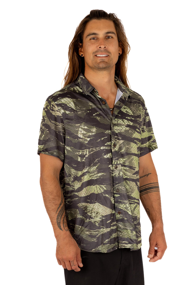 Load image into Gallery viewer, Unisex Tropicam Aloha Shirt
