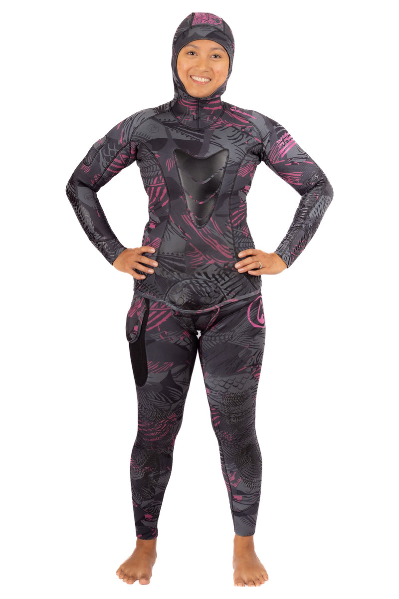 Load image into Gallery viewer, Women’s Pink Fishbone Spearfishing 3.5mm Wetsuit
