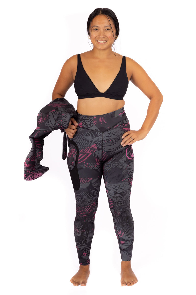 Load image into Gallery viewer, Women’s Pink Fishbone Spearfishing 3.5mm Wetsuit
