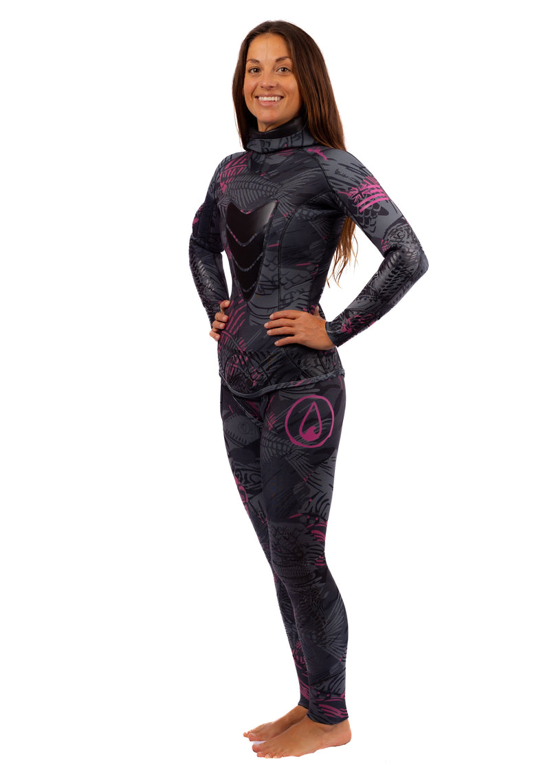 Load image into Gallery viewer, Women’s Pink Fishbone Spearfishing 3.5mm Wetsuit
