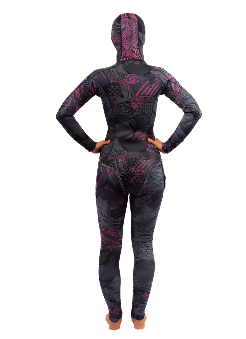 Load image into Gallery viewer, Women’s Pink Fishbone Spearfishing 3.5mm Wetsuit
