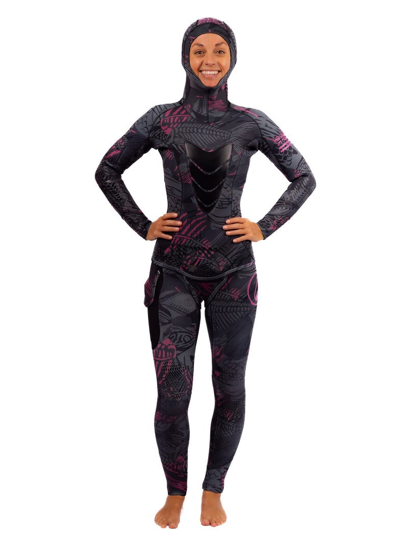 Load image into Gallery viewer, Women’s Pink Fishbone Spearfishing 3.5mm Wetsuit
