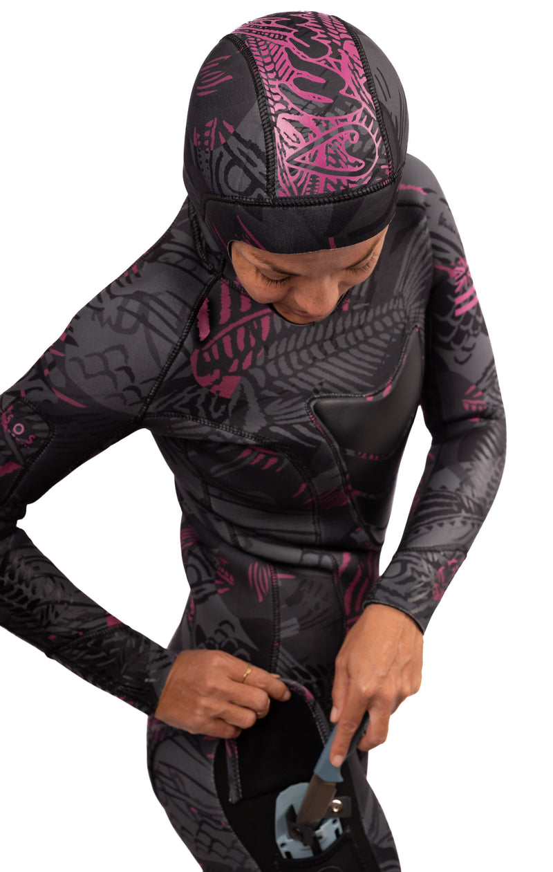 Load image into Gallery viewer, Women’s Pink Fishbone Spearfishing 3.5mm Wetsuit
