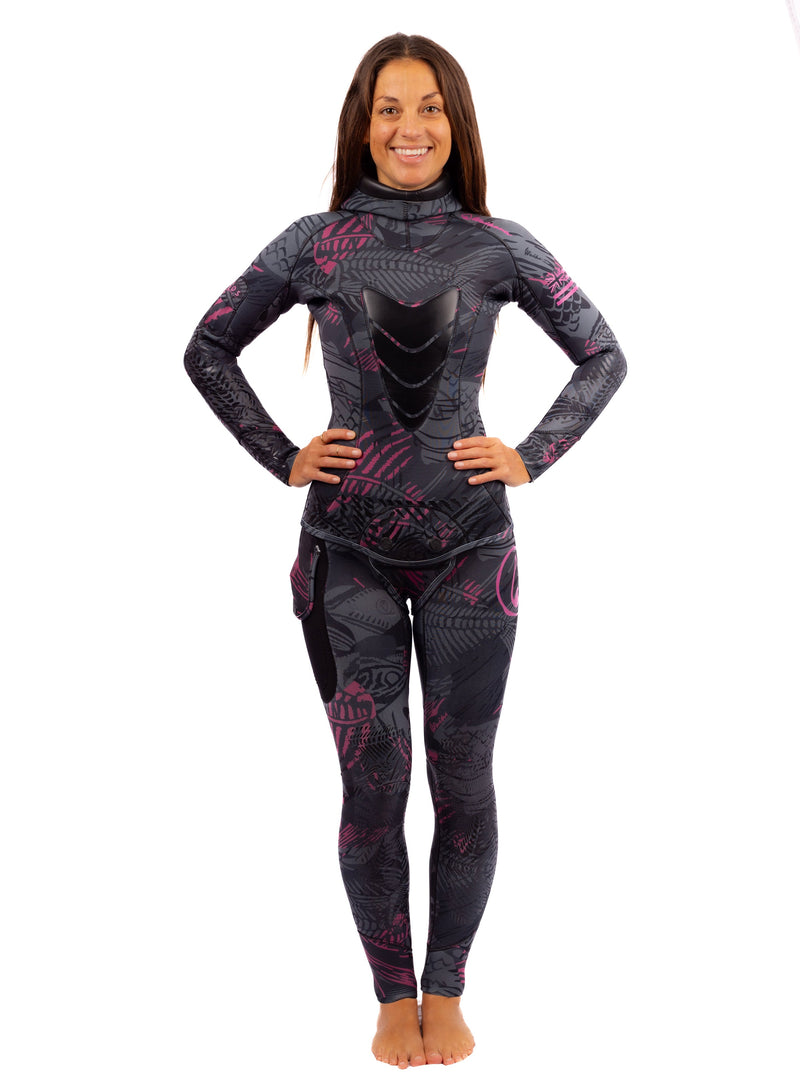 Load image into Gallery viewer, Women’s Pink Fishbone Spearfishing 3.5mm Wetsuit
