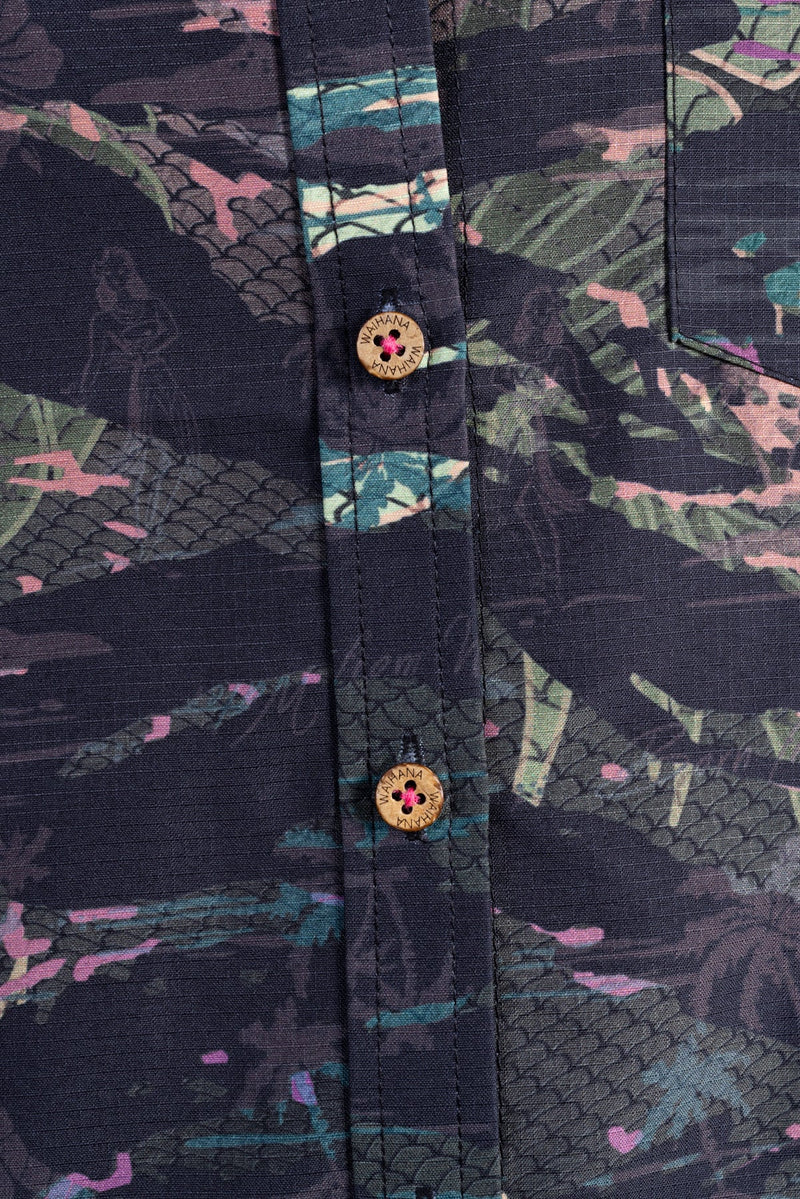 Load image into Gallery viewer, Womens Tropicam Aloha Shirt
