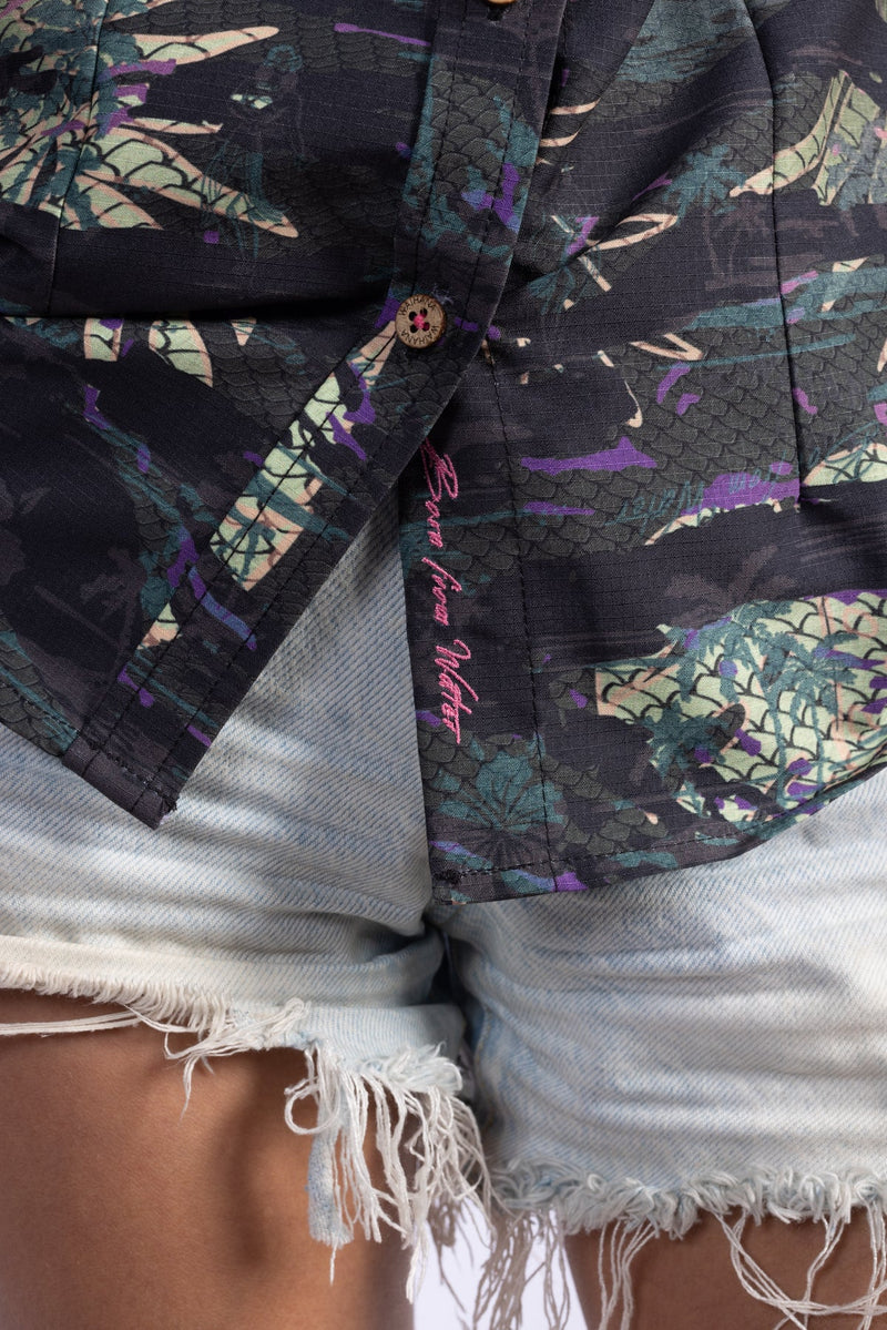 Load image into Gallery viewer, Womens Tropicam Aloha Shirt
