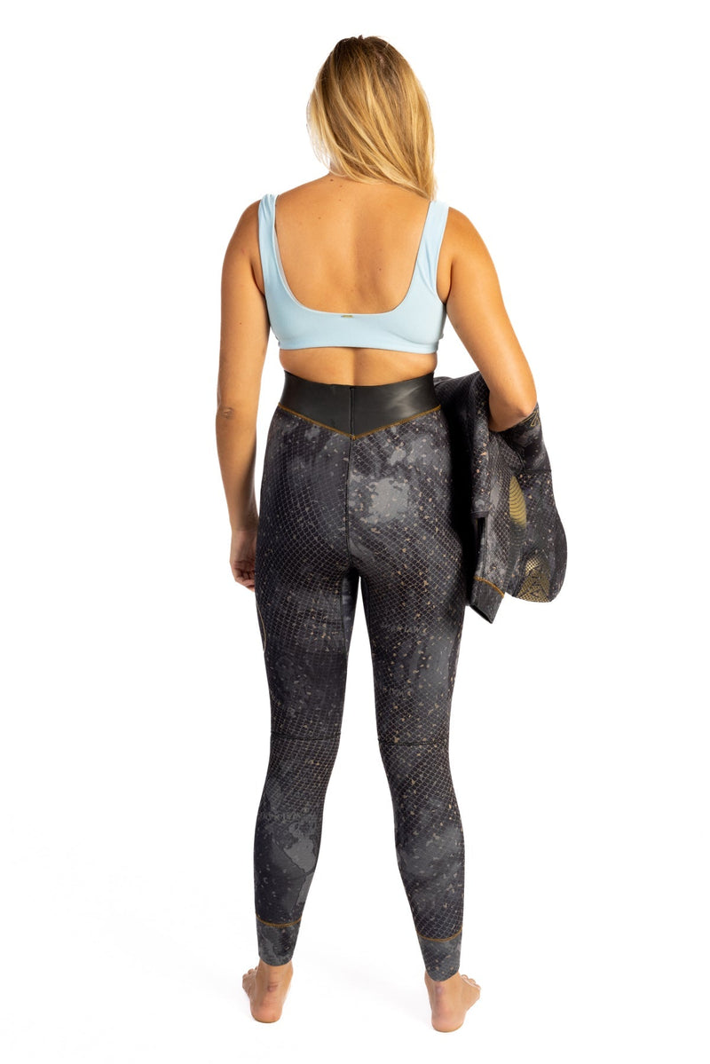 Load image into Gallery viewer, Women&#39;s Goliath Grouper 7.5mm Wetsuit
