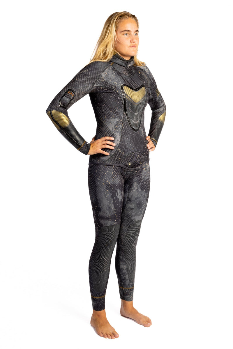 Load image into Gallery viewer, Women&#39;s Goliath Grouper 5.5mm Wetsuit
