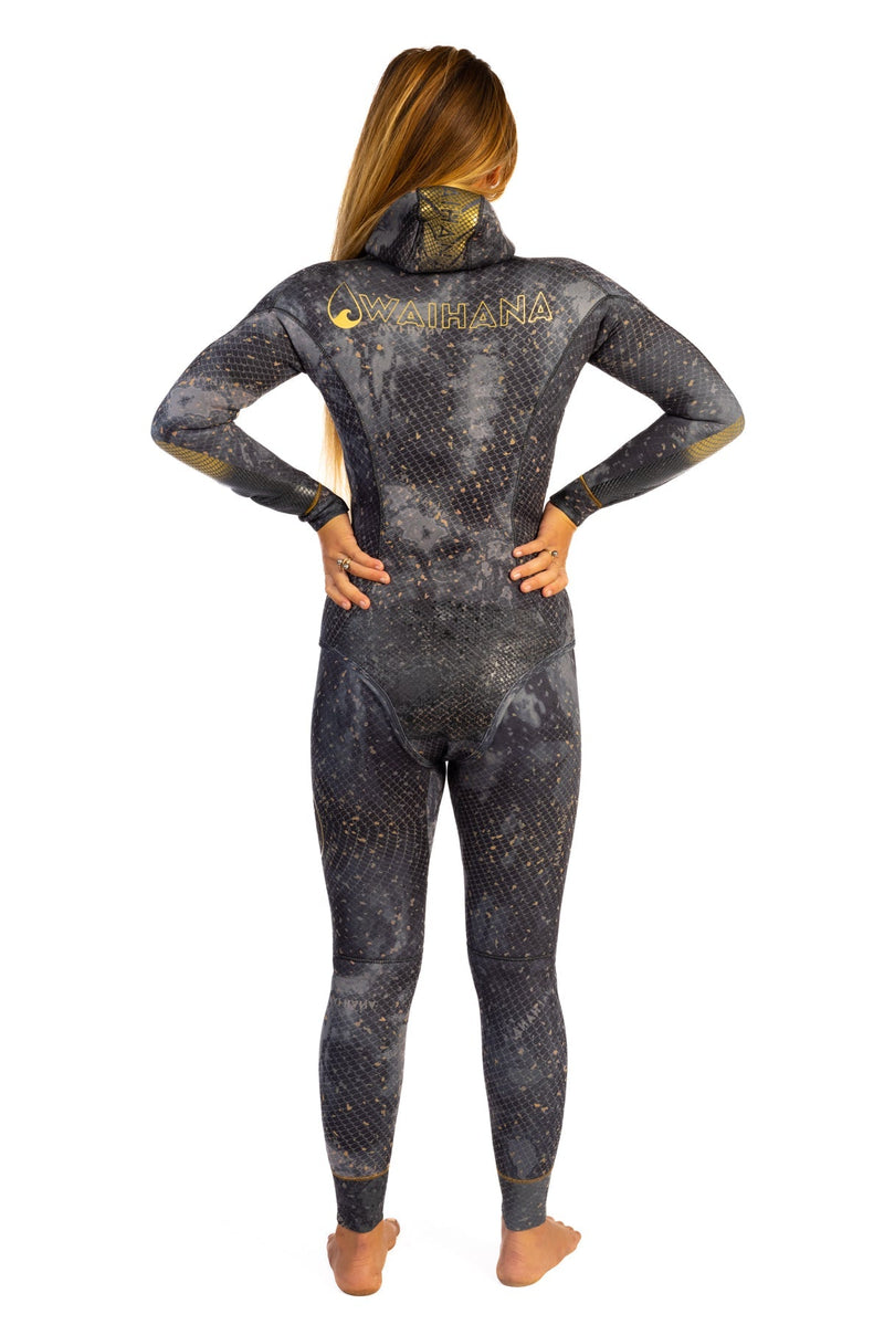 Load image into Gallery viewer, Women&#39;s Goliath Grouper 5.5mm Wetsuit
