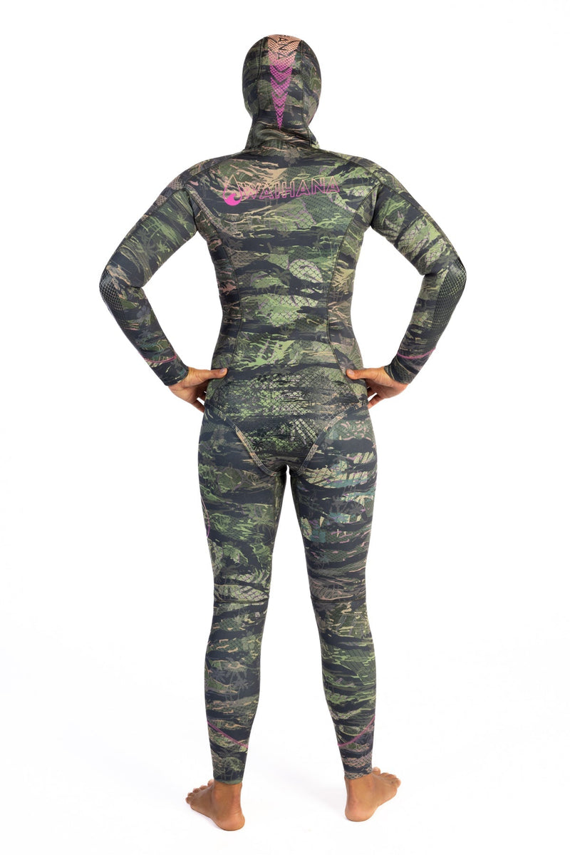 Load image into Gallery viewer, Women’s Tropicam Spearfishing 7.5mm Wetsuit
