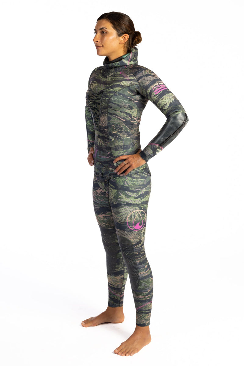 Load image into Gallery viewer, Women’s Tropicam Spearfishing 7.5mm Wetsuit
