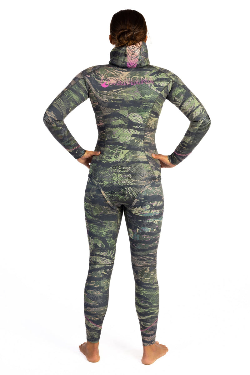 Load image into Gallery viewer, Women’s Tropicam Spearfishing 3.5mm Wetsuit
