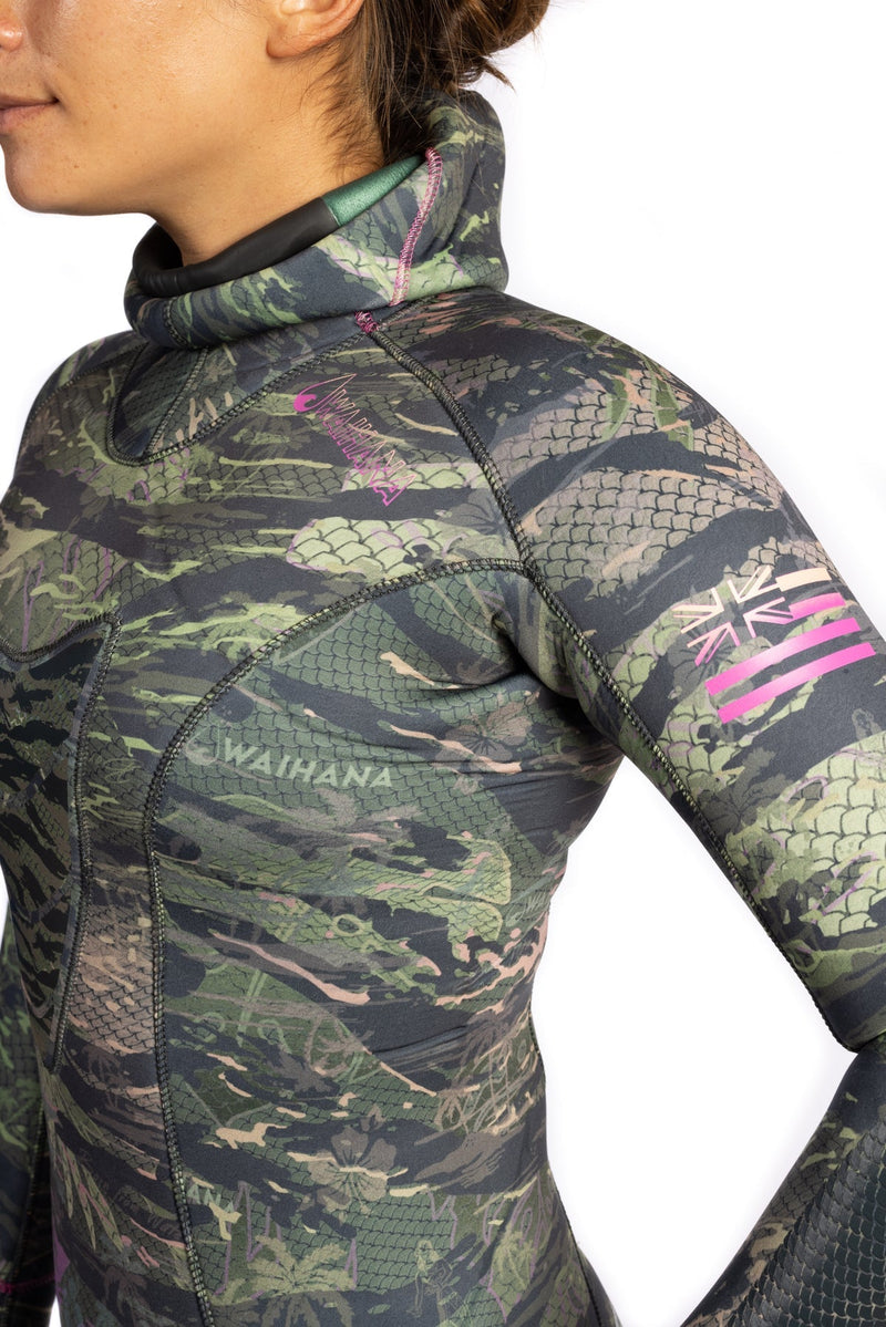 Load image into Gallery viewer, Women’s Tropicam Spearfishing 7.5mm Wetsuit
