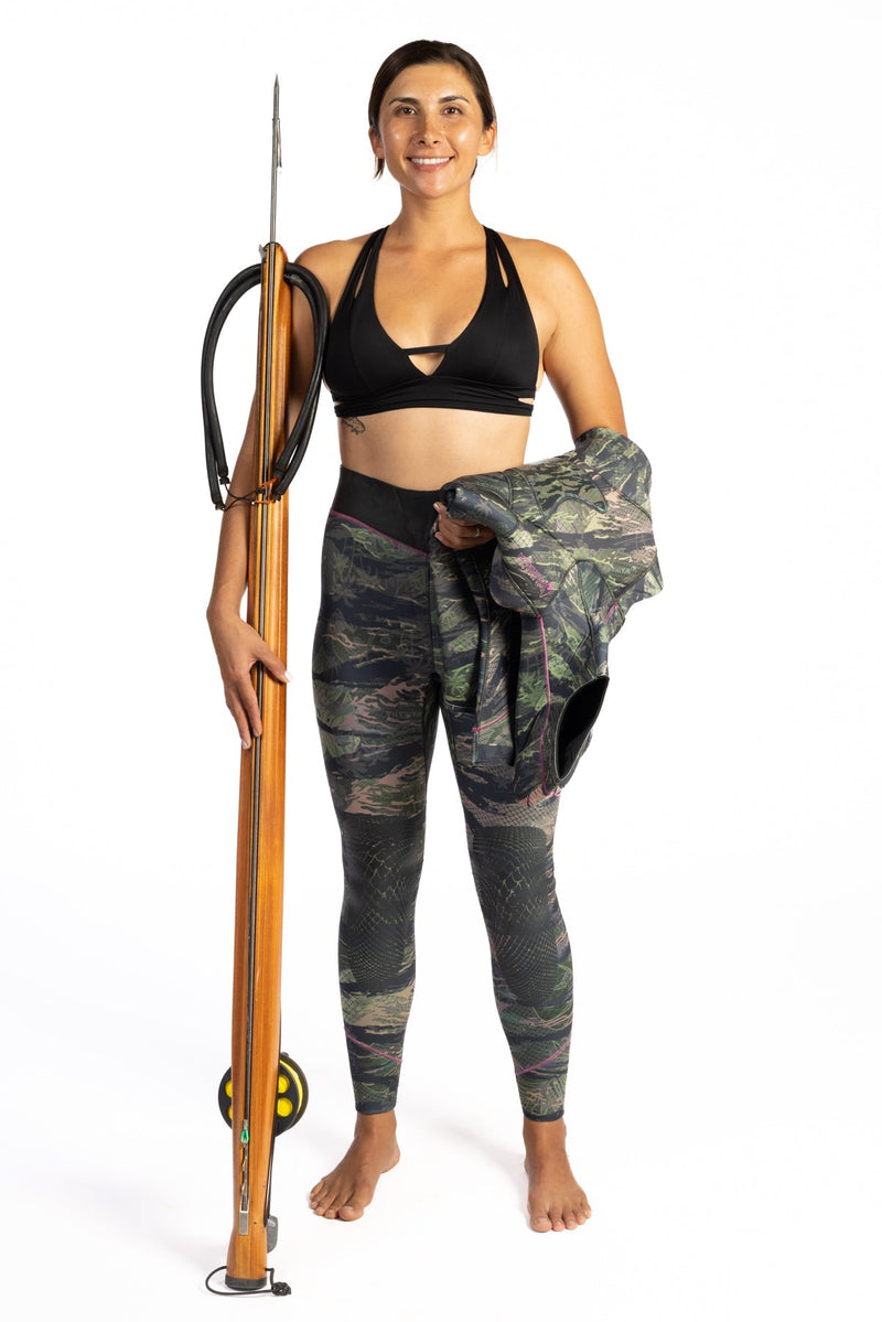 Load image into Gallery viewer, Women’s Tropicam Spearfishing 7.5mm Wetsuit
